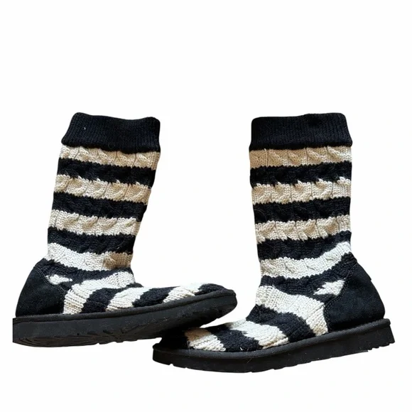 UGG Black and Cream Striped Women's Slippers - Picture 8 of 8